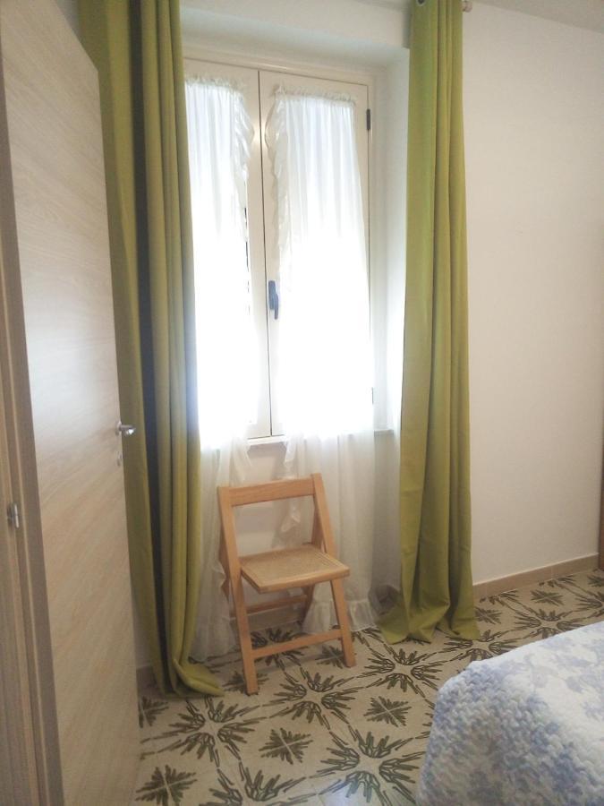 I Tre Scalini Bed & Breakfast Стинтино Екстериор снимка