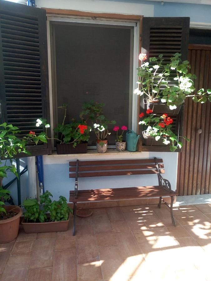 I Tre Scalini Bed & Breakfast Стинтино Екстериор снимка