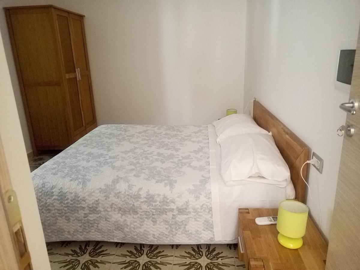 I Tre Scalini Bed & Breakfast Стинтино Екстериор снимка